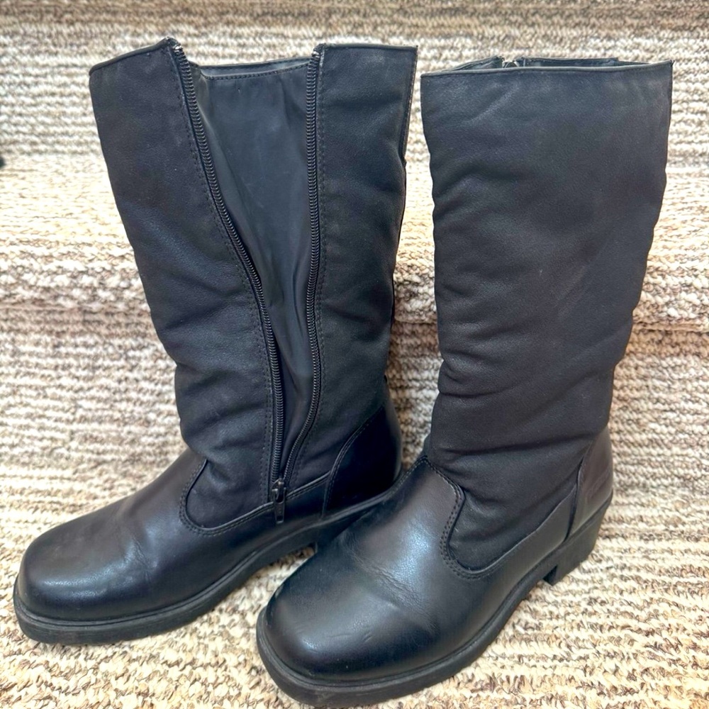 Black Knee-High weather proof women’s Boots